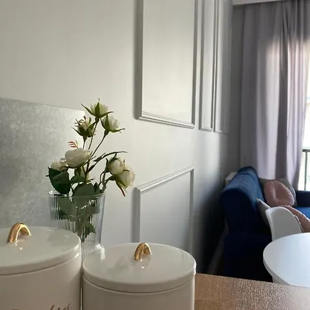 Nice Day Апартаменты *